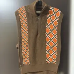 ブラウンニットベスト 幾何学模様