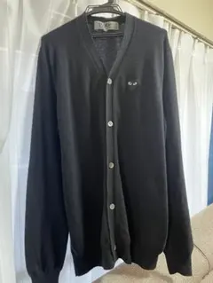 ブラックカーディガン ハート型目刺繍