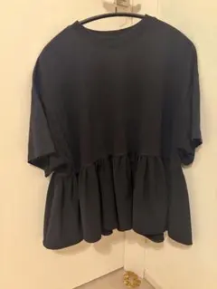 yori ヘムフリルTee ブラック