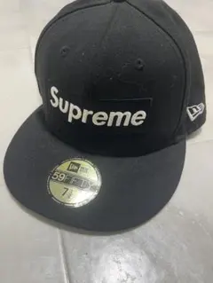 Supreme×NEWERAコラボ　ベースボールキャップ7 1/2 ブラック Supreme NEWERAす ベースボールキャップ 7 1/2 - メルカリ