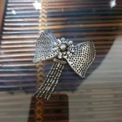 ヴィンテージ メッシュリボンブローチ