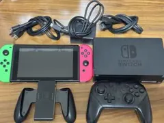 【良品】Nintendo Switch 本体 HAC-001/2018年製/充電スタンドつき！ 良品】Nintendo Switch 本体 HAC-001/2018年製/充電スタンドつき