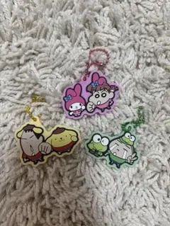 クレヨンしんちゃん×サンリオコラボ！ ガチャガチャ キーホルダー 3個セット
