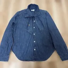 未使用に近い ラルフローレン プリーツリボンタイブラウス 金ボタン Vネック 未使用に近い ラルフローレン プリーツリボンタイブラウス 金