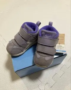 アシックス　スクスク　スニーカー　ミッドカット　13.5