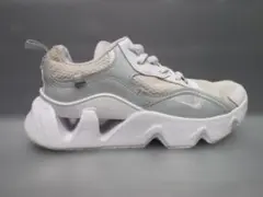 Nikeシューズ23.0㎝