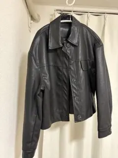 ブラックショートレザージャケット