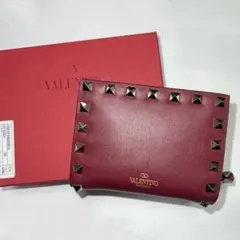 【未使用正規品】ヴァレンティノ/二つ折財布/ロックスタッズ/ワインレッドのサムネイル