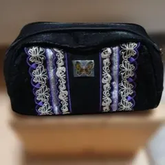 の*ん様 ANNA SUI　蝶の刺繍入り黒化粧ポーチ