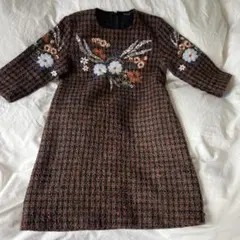 ZARA刺繍入り黒・オレンジ七分袖ワンピース