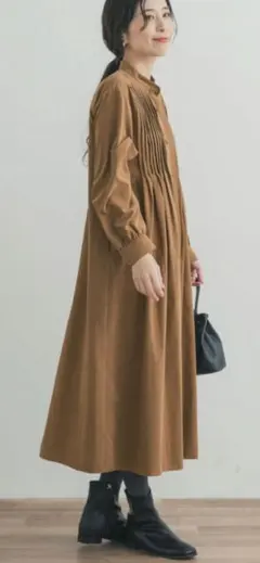 【定価11000円】DOORS ピーチタッチピンタックワンピース キャメル