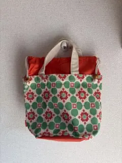 カルディ 綺麗な花柄デザインのハンドバッグ 新品 送料無料 早い者勝ち！