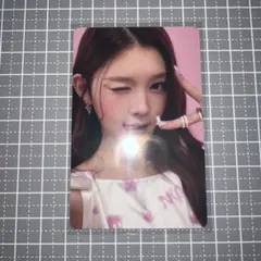 エイナ Smini封入トレカ hearts2hearts focus