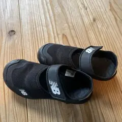 ニューバランス　キッズ　サンダル　美品　19.5