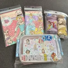 ディズニー　プリンセス　ランチセット　お弁当箱　クロス　コップ袋　おしぼり　4点