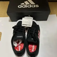 新品、タグ付きadidas ブラック ピンク スニーカー 23.5cm