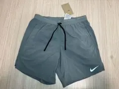 NIKE ナイキ ランニングショートパンツ グレー メンズ Dri-FIT新品のサムネイル