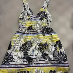 ハワイアンプリント ノースリーブワンピース