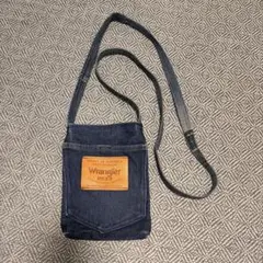 ラングラーWranglerスマホポーチ斜め掛けサコッシュ　デニムポーチ　バッグ