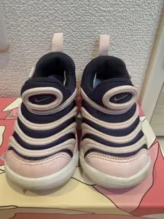 Nike ダイナモ フリー TD ネイビー　ピンク スニーカー　13cm