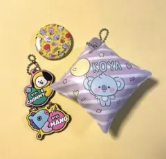 BT21 くら寿司コラボ　4点セット　クッションチャーム　缶バッヂ　チャーム