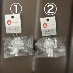 12日限定　PVCマスコット（ホワイト）ミャクミャクキーホルダー2個