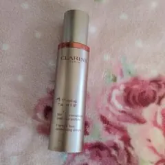 CLARINS クラランス Vコントアセラム 美容液 50ml新品未使用　正規品のサムネイル