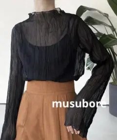 プリーツ Tシャツ