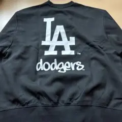 お値下げ 新品 MLB ドジャース スウェット　トレーナー Lサイズ