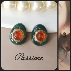 【一点物】ꫛꫀꪝクリアブラウン×小粒グリーン ピアス/イヤリング