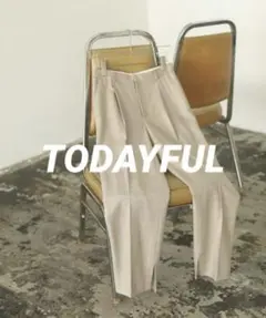 【美品】TODAYFUL ジョーゼットスリットパンツ ベージュ 38inchのサムネイル