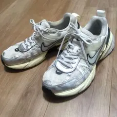 NIKE V2K RUN シルバー 26.5