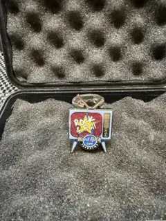 2025年最新】ハードロックカフェ横浜ピンバッジの人気アイテム - メルカリ