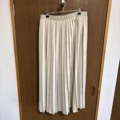アイボリー プリーツスカート ゴムウエスト