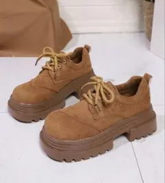 ブラウン スエード 厚底ローファー