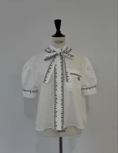 ロージーモンスター flower scallop couture blouseのサムネイル