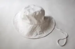 ユニクロ　アジャスタブルUVカットワイドブリムハット／オフ ホワイト