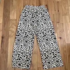 coca ウェーブプリーツ　イージーパンツ　150キッズ