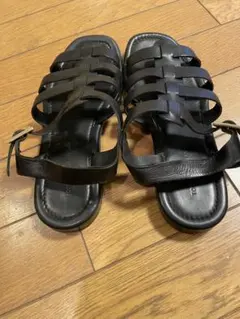 トゥモローランド　レザー ストラップサンダル 黒のサムネイル