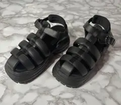 【初出品】PAGEBOY 厚底 グルカサンダル ブラックのサムネイル