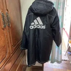 adidas ベンチコート 黒 中綿入り