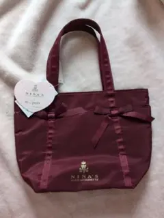 Item thumbnail for item b319f250-a033-414b-9aa7-05a3f4b8459a