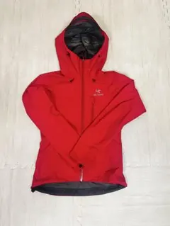 そ*う様 アークテリクススコーミッシュフーディ メンズ レッド系