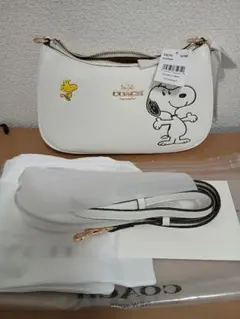 新品・未使用コーチCOACH スヌーピー ショルダーバッグ