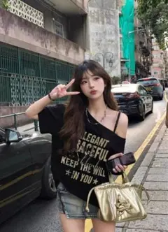 SHEINオフショルダー ロゴプリント Tシャツ ブラックのサムネイル