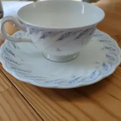 Noritake 青い花柄 カップ・ソーサーセット