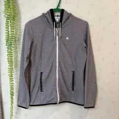 ⛳️秋だね♪⛳️レディース　ジップパーカー♡courrèges♡LOGO超美品のサムネイル