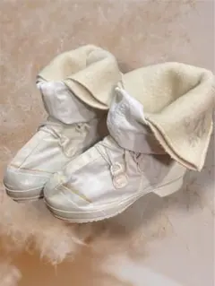 バニーブーツ　ホワイト Bunny Boots and White Mickey Mouse Boots | Shop Now!