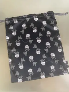 GU × UNDERCOVER ルームウェア　コラボ　巾着　ねこ　猫　バラ　薔薇