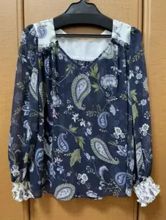 グレースコンチネンタル　ペイズリープリントブラウス　新品未使用